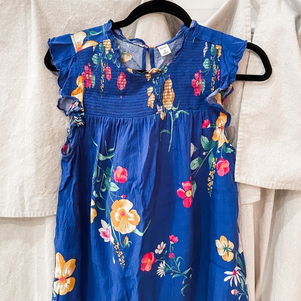 Medium Floral Ruffle Blouse
